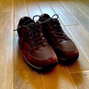 Men’s New Balance ABZORB size 9.5 cross trainers